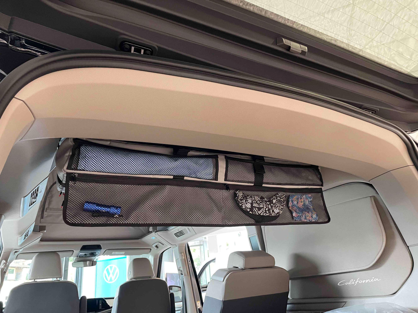 Dachschrank, Stauraum, California T7, Fenstertaschen, VW der neue California,
Zubehoer fuer New California, Zubehoer fuer New Multivan, der neue Haken fuer den neuen California Dachschrank, Zubehoer fuer den neuen California - jetzt kaufen. Zubehör für T7. Stauraum für T7, Reisekofer für T7