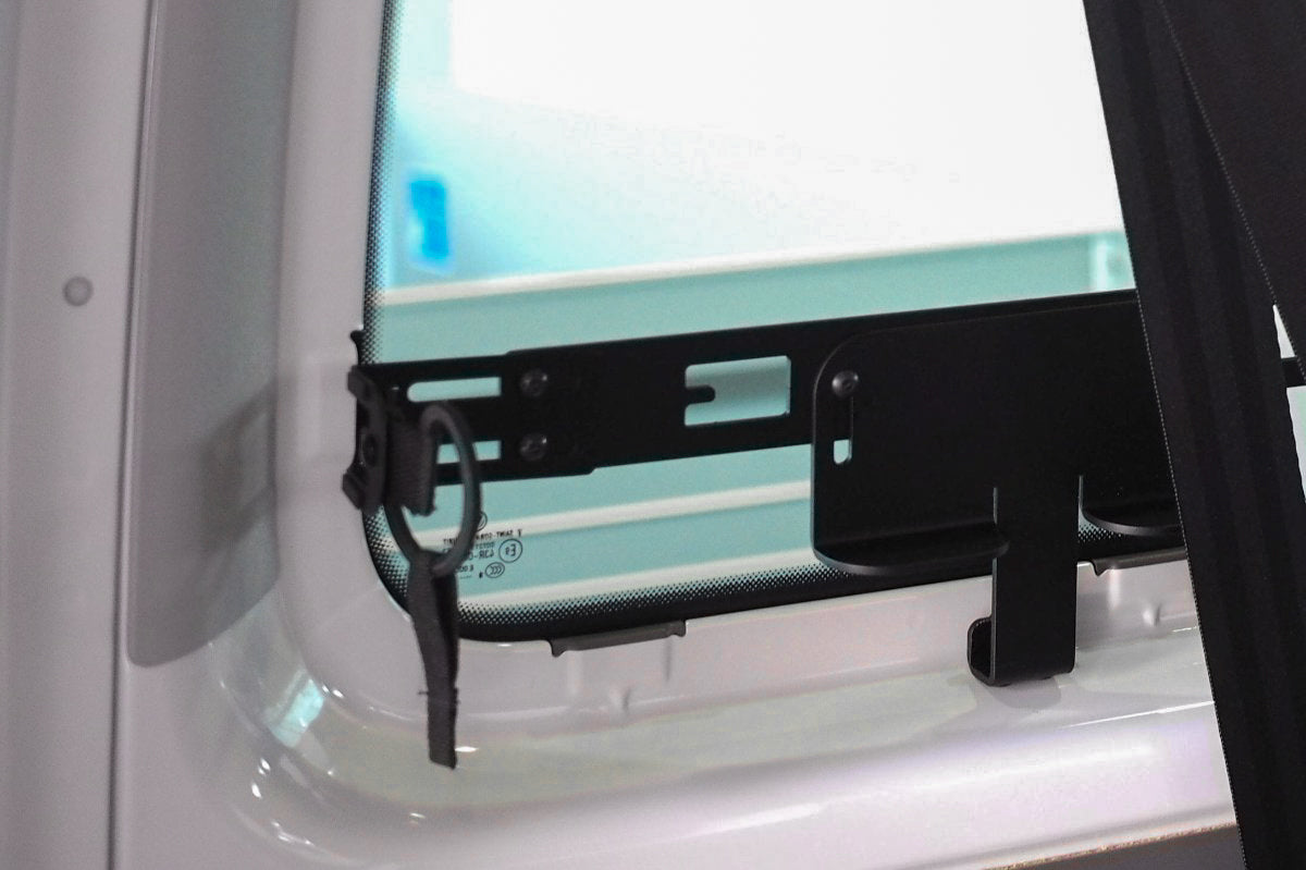 VW T5/T6/T6.1 Transporter mit Gurt im Fenster Taschenset mit Flexbag