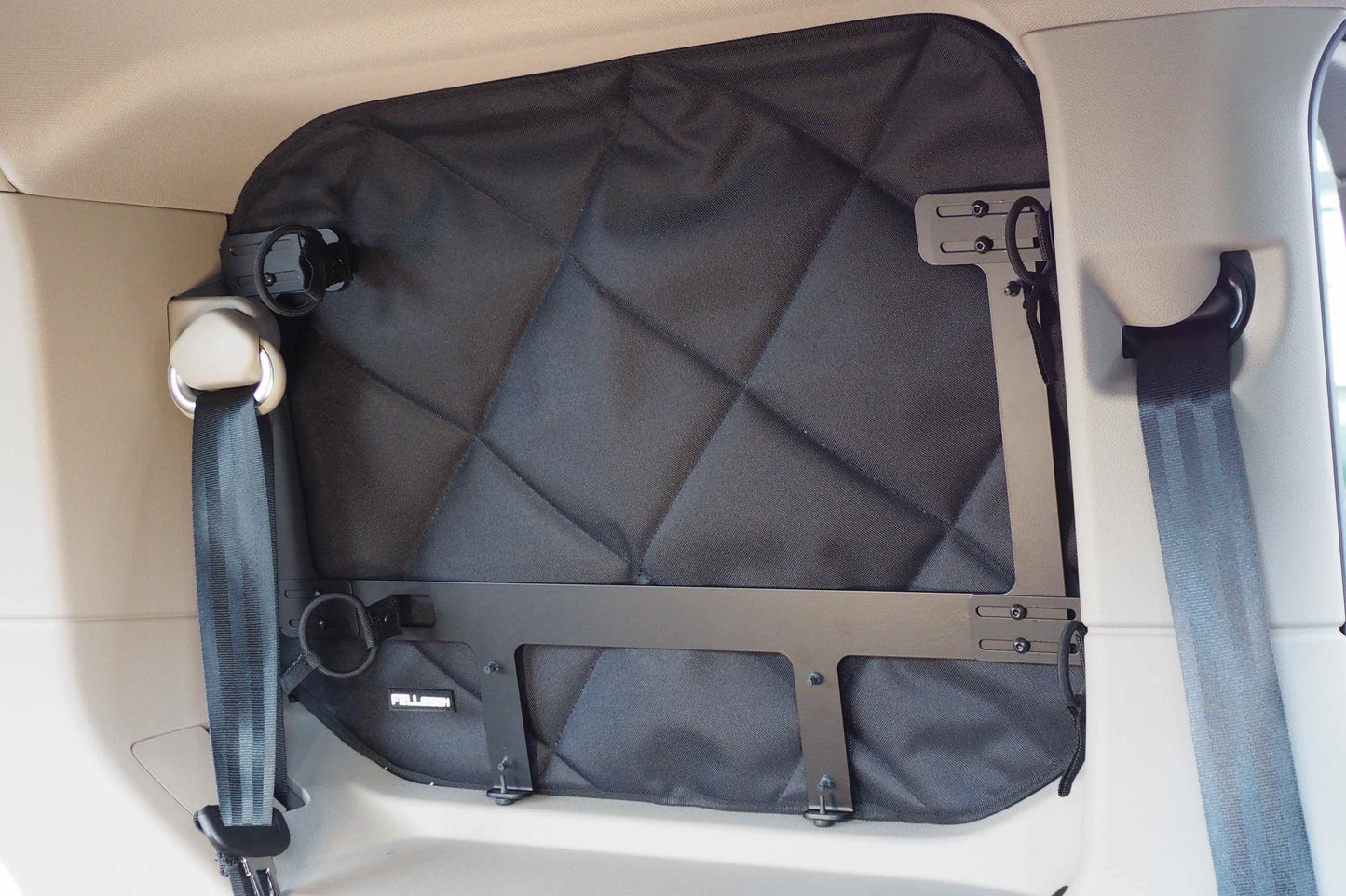 Fenstertasche, Packsystem, Stauraum, VW Der neue Multivan T7 , Packtaschen, Zubehoer für den neuen VW T7, Jetzt kaufen - Fenstertaschen fuer den neuen Multivan. Campingzubehör, Camping