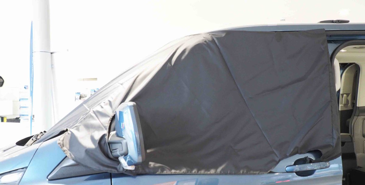 Ford Tourneo, Transit, Sichtschutz, Sonnenschutz, leichte Abdeckung, Frontscheibenioslierung fuer Ford, Fahrerhausisolierung fuer Ford Nugget, Zubehör für Ford, Windschutzscheibenisolierung fuer Ford, Cockpitisolierung fuer Ford, Campingzubehoer für Ford, Abdeckung fuer Ford.