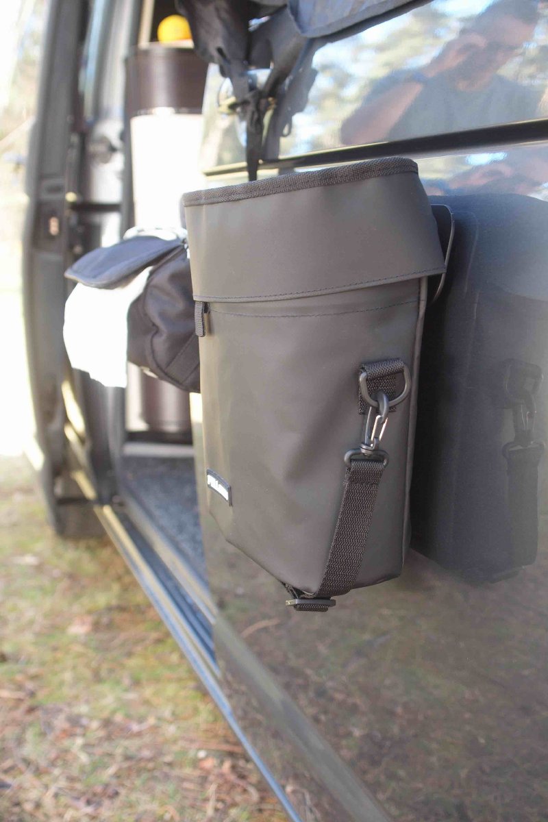 MyTrash - der wetterfester Abfalleimer, MyTrash - der faltbare Abfalleimer Mülleimer für Camping und Yachting,
MyTrash der wetterfester Müllbehälter aus Planenmaterial, Abfalleimer für Camper und Busse, Camping Abfalleimer MyTrash, MyTrash der meistgekaufte Afalleimer, ohne feste Kunststoffteile
MyTrash, Campingzubehoer magnetisch , magnetisches Campingzubehoer, magnetischer Abfalleimer fuer Camping, Campingabfalleimer faltbar