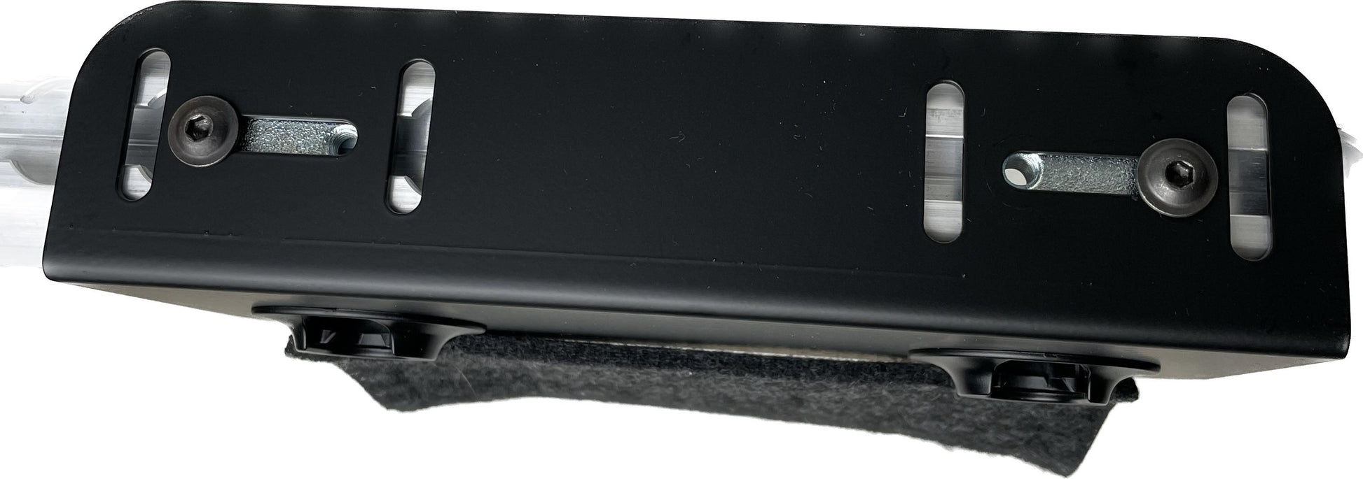 Van Organizer, Camper Ausbau, Stauraum, Aufbewahrung, Taschen, Bulli, Camper, Ausbausysteme, Taschenbefestigung fuer Airlineschiene, Stauraum fuer Airlineschienen, Aufbewahrung fuer Airlineschienen, Airlineschienenlösungen fuer Camper, Stauraum fuer Camper