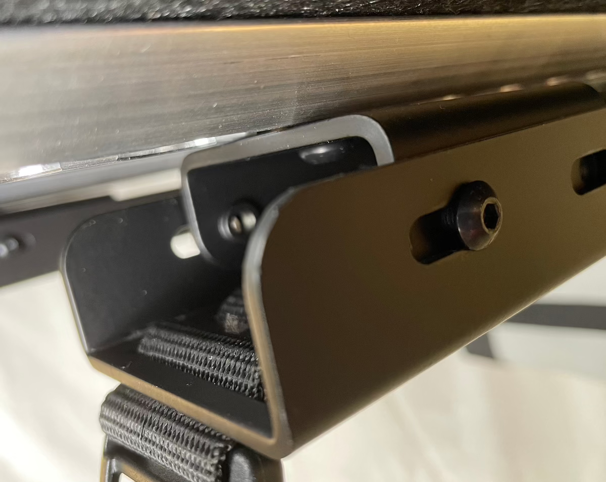 Dachschrank, Stauraum, flexibel, einzeln entnehmbar, Camper Ausbau, Camper Ausbausystem, leichte flexible Taschen für Airlineschienen, Leichbauschrank, Produkte fuer Vanausbau, Vanlife, Vanconverter, Selbstausbau fuer Vans,Camper Ausbausystem, leichte flexible Taschen für Airlineschienen, Camperausbau, Schränke für Camperausbau, Vanausbau, Vanconvertersation, Leichbauschrank, Aufbewahrung mit Airlineschienen, Camperausbau mit Airlineschienen, Stauraum mit Airlineschienen