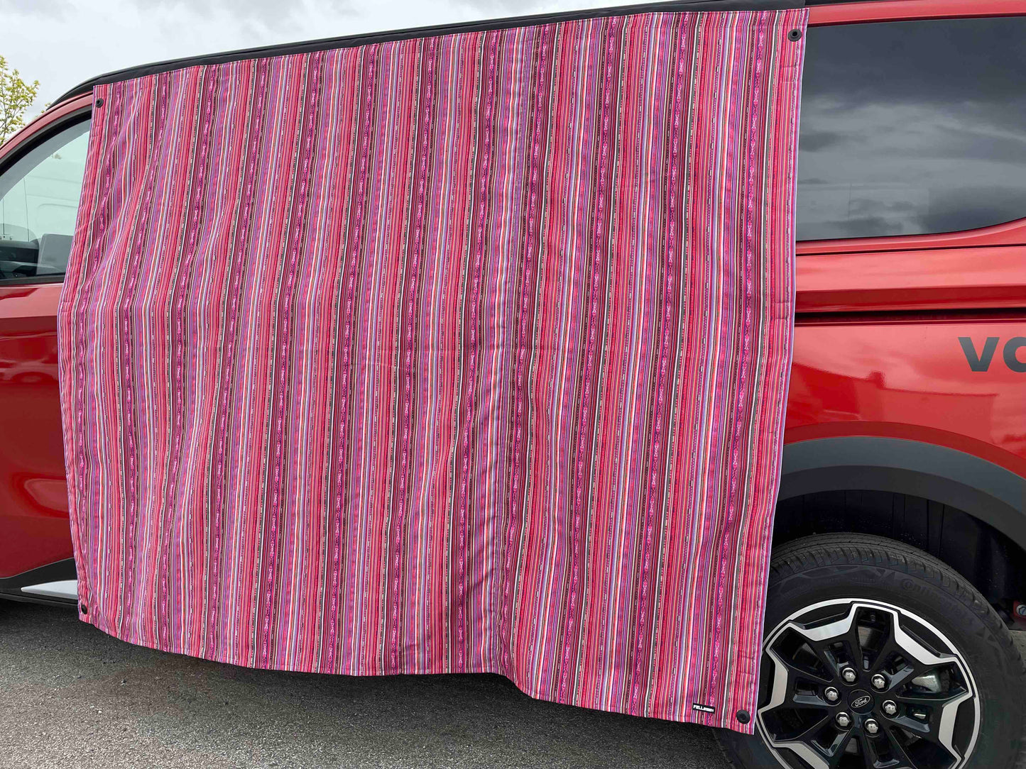 Sonnensegel für Camper, Campingtuch, Tarp, Markisenzubehör, minimalistisches Sonnentuch, Awing für Camper, Blickschutz für Camper, Moskitoschutz, multifunktionales Tuch, multifunktionales Tarp, multifunktionales Sonnensegel, Design-Sonnensegel, Magnettuch, magnetisches Sonnensegel, Sonnensegel für Microcamper, Sonnensegel für Mikrocamper, Sonnensegel für Hochdachkombis, Ergänzung zu Markisen
