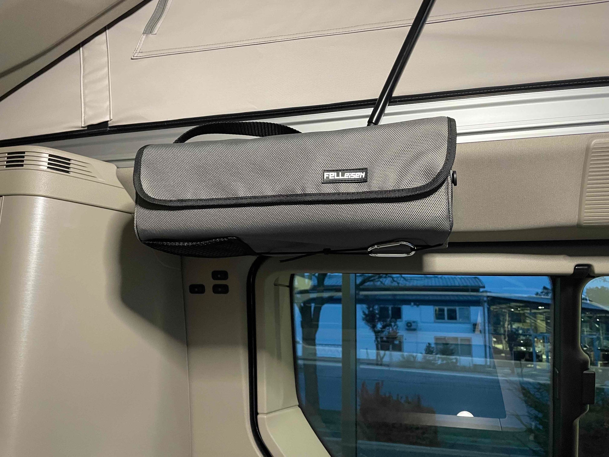 Das neue Regal für den VW California. Jetzt neues Zubehör für den T7  entdecken. Zubehör für den neuen California von VW, W California Regal, Regal fuer California,VW California Regal, Regal fuer California, Dachregal fuer California T7, Stauraum fuer T7