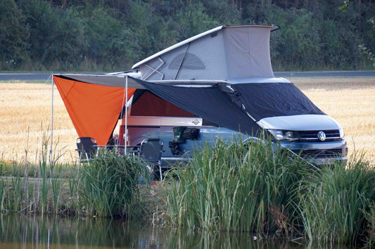 VanTento, modulares Tarp System, Sonnenschutz, Sonnensegel, das verbindbare Tarp, Zubehör für Camper, verbindbares Sonnensegel, modulares Sonnensegel, Sonnenschutz für Camper, Sonnensegel für Campingfahrzeuge, Markisenzubehör für Camper, Sonnnenschutz für Vans, magnetischer Sonnenschutz, magnetisches Tarp