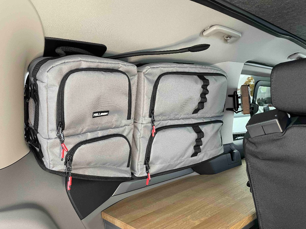 Fenstertaschen, Bagsysteme, Stauraum für Camper, Camper, Windowbags, Ford Tourneo Custom, Fenstertaschen für Ford Tourneo Custom in grau, Window bags for Ford Tourneo Custom, Zubehoer New Ford Tourneo V710, Fenstertaschen fuer Ford, Fenstertaschen fuer neue Caravelle, Fenstertaschen fuer neuen Transporter,  Stauraum fuer Ford, Zubehoer fuer Camper, Zubehoer fuer Ford Tourneo, Packtaschen fuer VW Caravelle, Packtaschen fuer Ford, Zubehoer für Ford Nugget, Zubehoer fuer Volkswagen, 