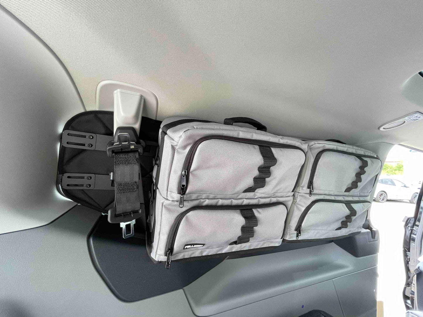 Fenstertaschen, Bagsysteme, Stauraum für Camper, Camper, Windowbags, Ford Tourneo Custom, Fenstertaschen für Ford Tourneo Custom in grau, Window bags for Ford Tourneo Custom, Fenstertaschen, Bagsysteme, Stauraum für Camper, Camper, Windowbags, Ford Tourneo Custom, Fenstertaschen für Ford Tourneo Custom in grau, Window bags for Ford Tourneo Custom, Zubehoer New Ford Tourneo V710, Fenstertaschen fuer Ford, Fenstertaschen fuer neue Caravelle, Fenstertaschen fuer neuen Transporter,  Stauraum fuer Ford, Zubehoer