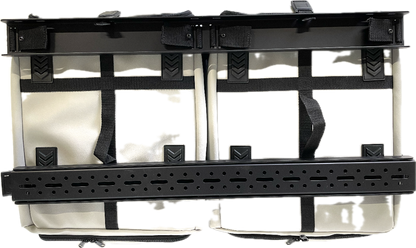 Dachschrank, Stauraum, flexibel, einzeln entnehmbar, Camper Ausbau, Camper Ausbausystem, leichte flexible Taschen für Airlineschienen, Leichbauschrank, Produkte fuer Vanausbau, Vanlife, Vanconverter, Selbstausbau fuer Vans,Camper Ausbausystem, leichte flexible Taschen für Airlineschienen, Camperausbau, Schränke für Camperausbau, Vanausbau, Vanconvertersation, Leichbauschrank, Aufbewahrung mit Airlineschienen, Camperausbau mit Airlineschienen, Stauraum mit Airlineschienen