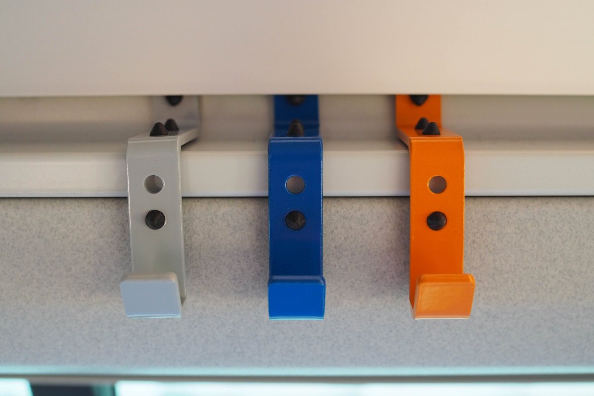 Reling Haken, VW California, Aufbewahrung, Kleiderhaken, Zubehör für VW California, Haken fuer California, Haken fuer Volkswagen