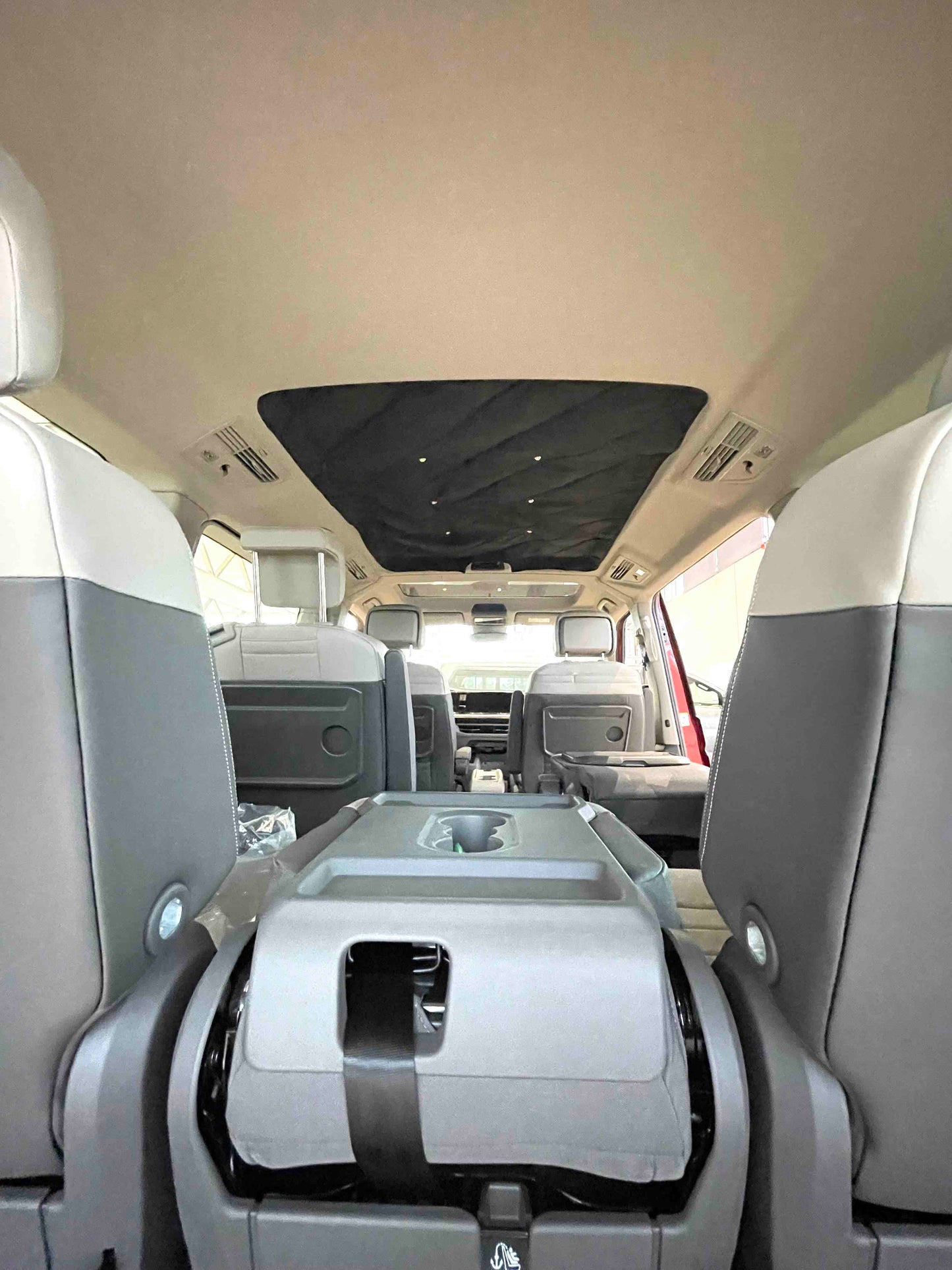 Isolierung für Panoramaglasdach - VW Der neue Multivan (MV21)