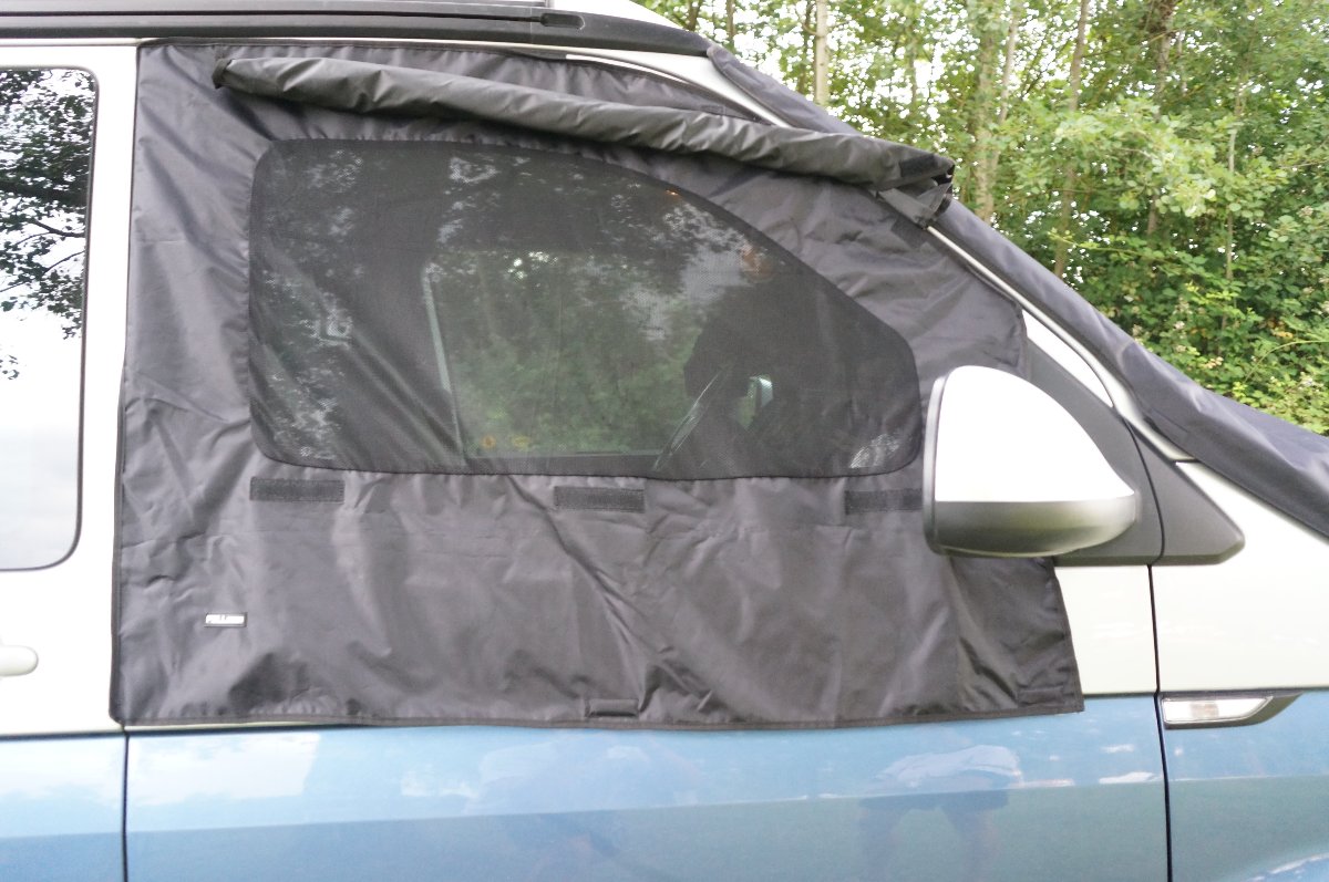 VW T5 T6 T6.1 California, Multivan Sonnenschutz, Sichtschutz, Belüftung, Moskitonetz, Zubehör für California T6, Isolierung für VW T6, Cockpitisolierung für T6, Verdunkelung für T6, Verdunkelung für California, Windschutzscheibenisolierung VW T6, Windschutzscheinisolierungen fuer VW California, Sonnenschutz fuer VW