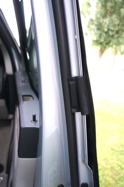 VW T5 T6 T6.1 California, Multivan Sonnenschutz, Sichtschutz, Belüftung, Moskitonetz, Zubehör für California T6, Isolierung für VW T6, Cockpitisolierung für T6, Verdunkelung für T6, Verdunkelung für California, Windschutzscheibenisolierung VW T6, Windschutzscheinisolierungen fuer VW California, Sonnenschutz fuer VW