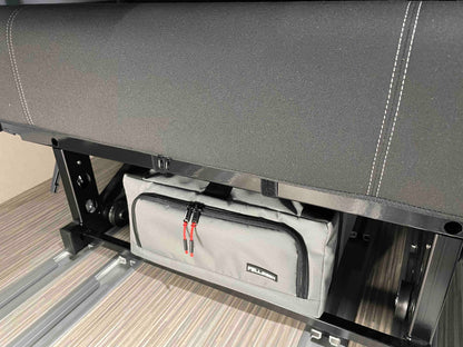 Stauraum im Camper, Taschen fuer Sitzbank im Camper, Taschen fuer Camper, Stauraum optimal nutzen, Wohnmobiltaschen, Sitzbanktaschen, Utensilo fuer Camper, Taschen fuer Bürstner Copa, Stauraum im Ford Nugget, Taschen fuer Ford