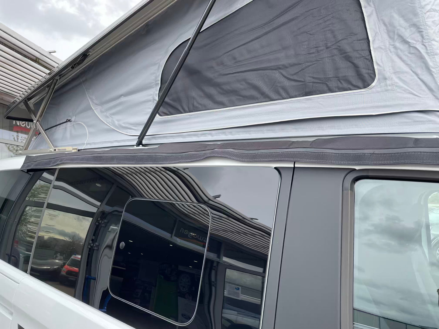 Sonnensegel für Camper, Campingtuch, Tarp, Markisenzubehör, minimalistisches Sonnentuch, Awing für Camper, Blickschutz für Camper, Moskitoschutz, multifunktionales Tuch, multifunktionales Tarp, multifunktionales Sonnensegel, Design-Sonnensegel, Magnettuch, magnetisches Sonnensegel, Sonnensegel für Microcamper, Sonnensegel für Mikrocamper, Sonnensegel für Hochdachkombis, Ergänzung zu Markisen