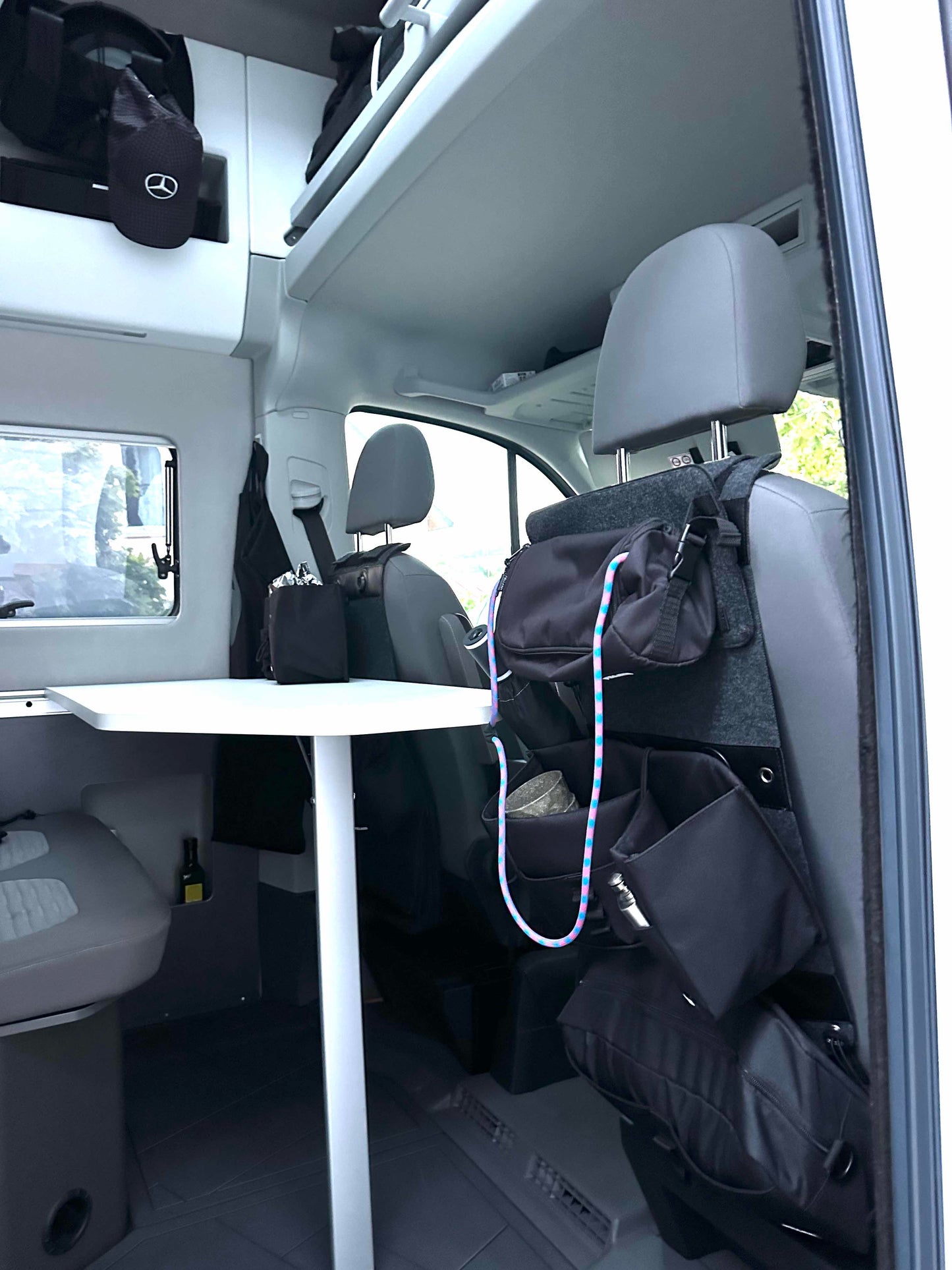 Van Organizer, Sitzorganizer, Stauraum, Aufbewahrung, Taschen, Bulli, Camper, Organizer fuer Camper, Abnehmbare Taschen fuer Camper, Magnettaschen, Organizer, Sitzorganizer, Sitztaschen, Entdecke den Camperorganizer, Camping pockets, Taschen mit magnetischer Befestigung, modularer Organizer, Organizer fuer Ducato, Boxer, Jumper. Campingorganizer, Wohnmobilorganizer, Rückenlehnentaschen Rückenlehenorganizer, Ordnungssystem fuer Vans, Organizer fuer Camper,Camping Organizer, Organizer Camping