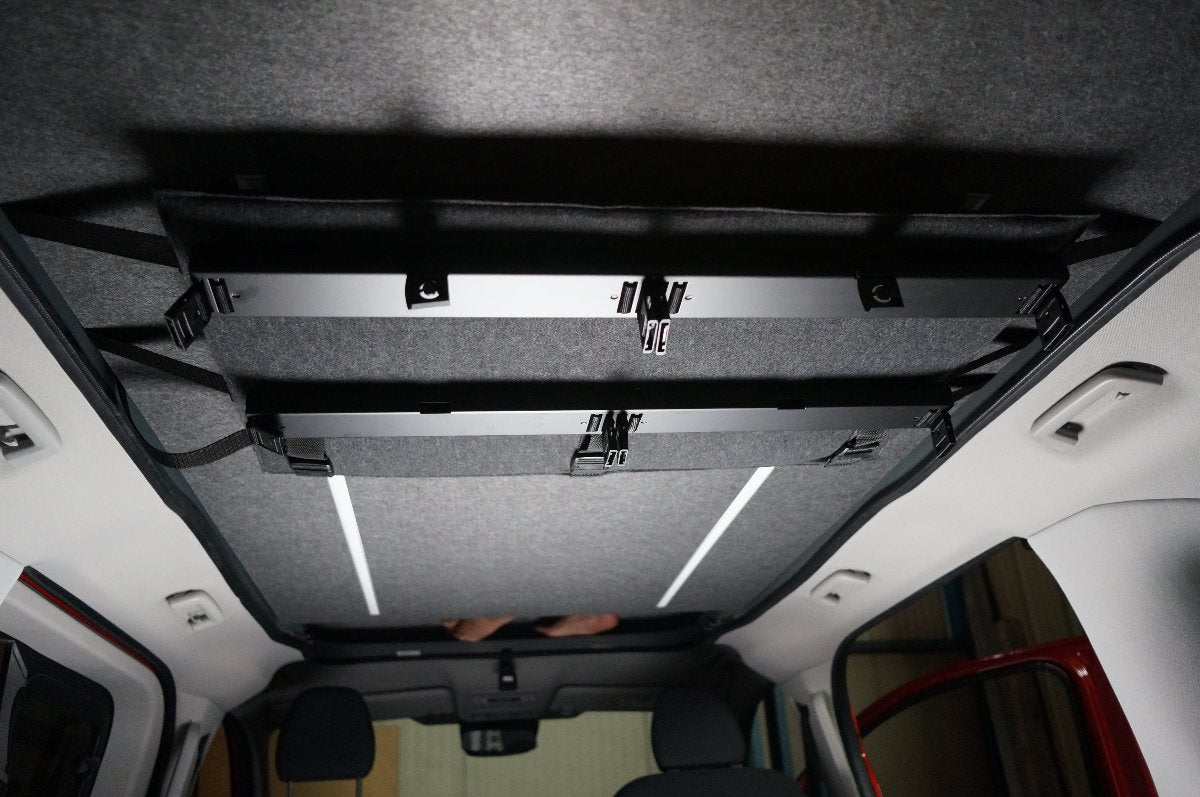 Dachschrank, Stauraum, flexibel, einzeln entnehmbar, Camper Ausbau, Staurraum fuer Campster, Vanster, Ford, PSA. Packtaschen fuer Camper, Stauraumlösungen fuer Camper, Stauraum ohne Bohren, Packtaschen fuer Camper, Packtaschen fuer Ford, Packtaschen fuer Aufstelldächer, SCA-Dach Packtaschen, Einbau Aufstelldach,