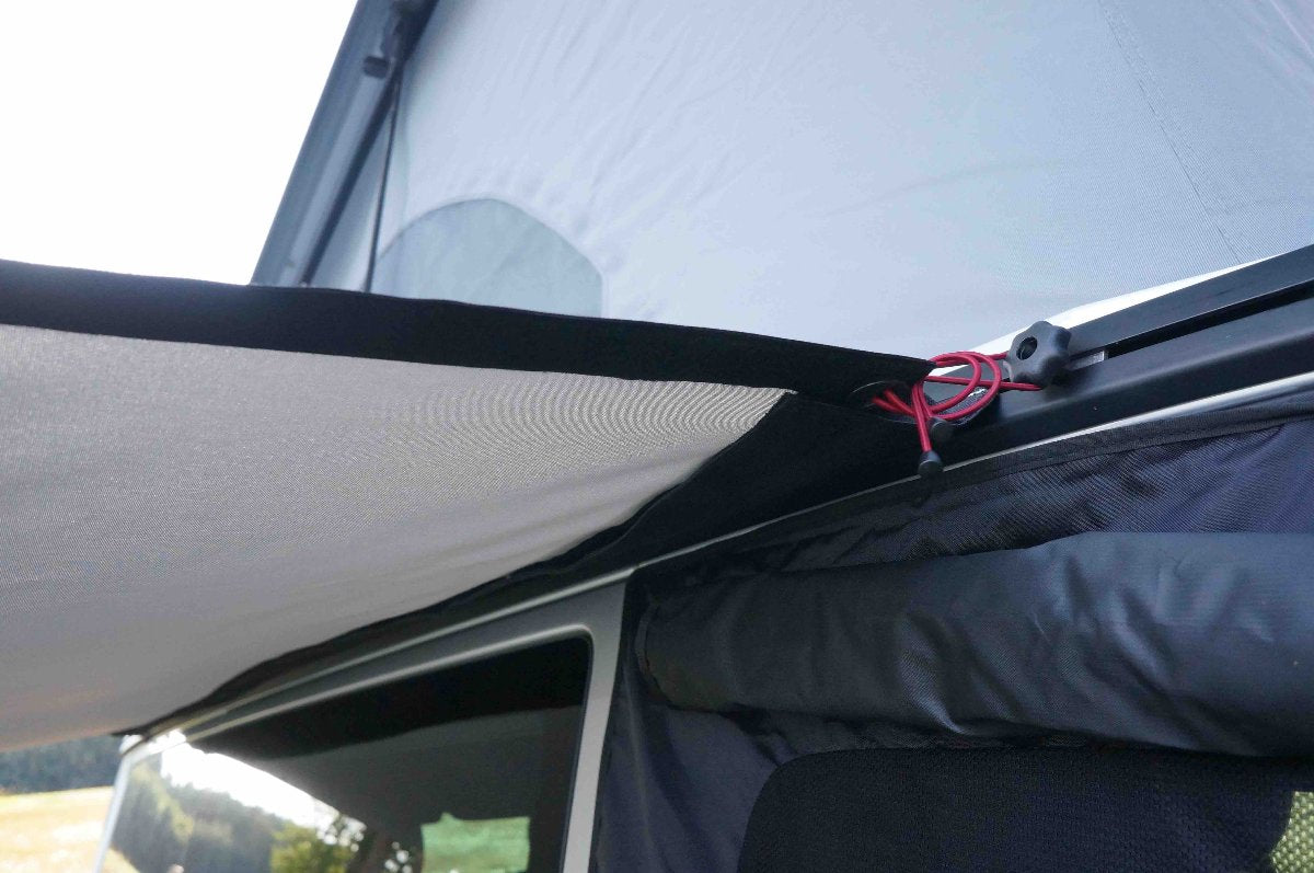 VanTento, modulares Tarp System, Sonnenschutz, Sonnensegel, das verbindbare Tarp, Zubehör für Camper, verbindbares Sonnensegel, modulares Sonnensegel, Sonnenschutz für Camper, Sonnensegel für Campingfahrzeuge, Markisenzubehör für Camper, Sonnnenschutz für Vans, magnetischer Sonnenschutz, magnetisches Tarp