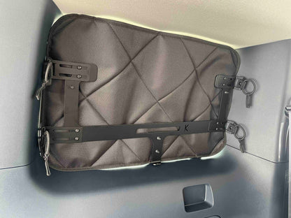 Fenstertaschen für KIA PV 5, PV5 Fenstertaschen, Packtaschen für Kia PV5, Stauraum und Campingzubehör für Kia PV 5, Camper KIA PV5, Campingzubehör Kia PV5, PV5 als Camper, Kia PV5 als Camper, Campingumbau KIA PV5.