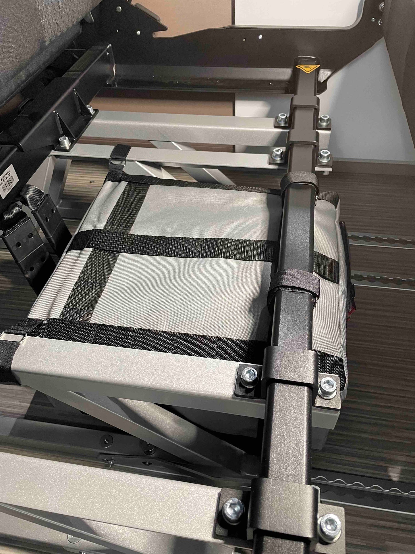 Stauraum im Camper, Taschen fuer Sitzbank im Camper, Taschen fuer Camper, Stauraum optimal nutzen, Wohnmobiltaschen, Sitzbanktaschen, Utensilo fuer Camper, Taschen fuer Bürstner Copa, Stauraum im Ford Nugget, Taschen fuer Ford