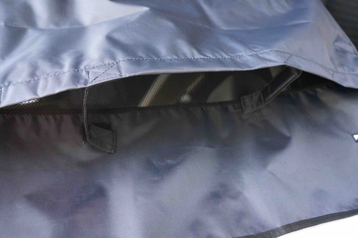 Shelter Comfort für VW New Multivan, New California VW T7 , Moskitonetz, ScheibenIoslierung fuer T7, Cockpitisolierung fuer VW T7, Windschutzscheibenisolierung VW T7, Abdunkelungen fuer VW, VW Zubehör, Verdunkelung VW T7, Isolierung mit Belüftungsfunktion