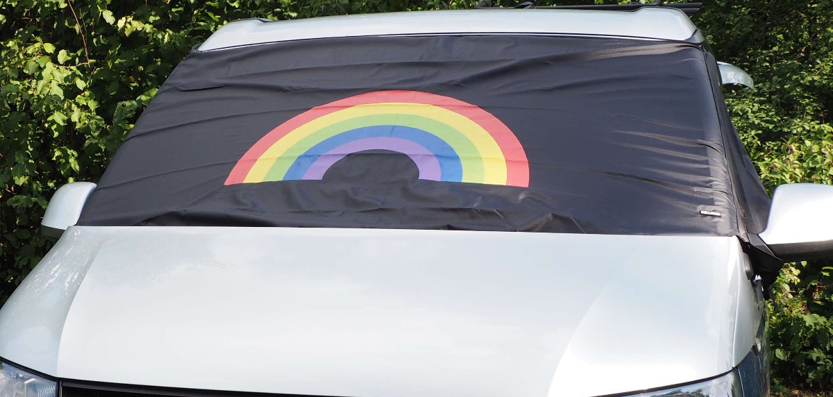 VW T5/T6  Sichtschutz, Sonnenschutz, leichte Abdeckung, Abdunkelung fuer VW, Thermomatten fuer Bulli, Cockpitisolierung fuer VW,, Isolierung fuer VW, Isolierung mit Augen, Windschutzscheibenisolierung mit Druck, Windschutzscheibenisolierung lustig