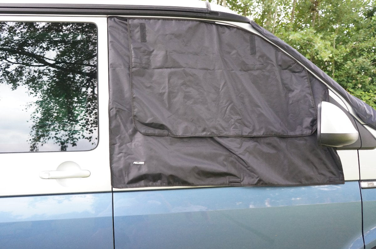 VW T5 T6 T6.1 California, Multivan Sonnenschutz, Sichtschutz, Belüftung, Moskitonetz, Zubehör für California T6, Isolierung für VW T6, Cockpitisolierung für T6, Verdunkelung für T6, Verdunkelung für California, Windschutzscheibenisolierung VW T6, Windschutzscheinisolierungen fuer VW California, Sonnenschutz fuer VW