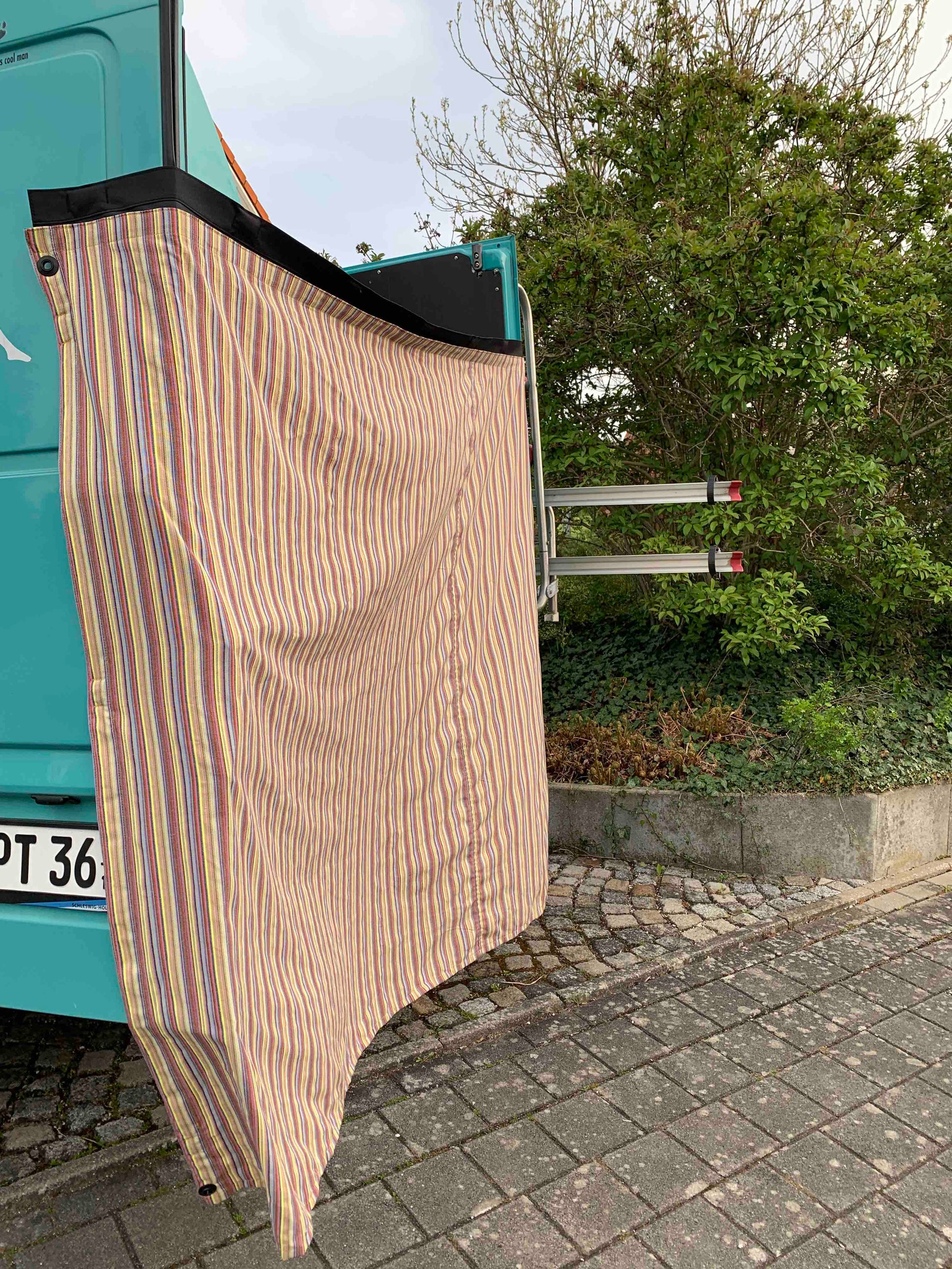 Sonnensegel für Camper, Campingtuch, Tarp, Markisenzubehör, minimalistisches Sonnentuch, Awing für Camper, Blickschutz für Camper, Moskitoschutz, multifunktionales Tuch, multifunktionales Tarp, multifunktionales Sonnensegel, Design-Sonnensegel, Magnettuch, magnetisches Sonnensegel, Sonnensegel für Microcamper, Sonnensegel für Mikrocamper, Sonnensegel für Hochdachkombis, Ergänzung zu Markisen